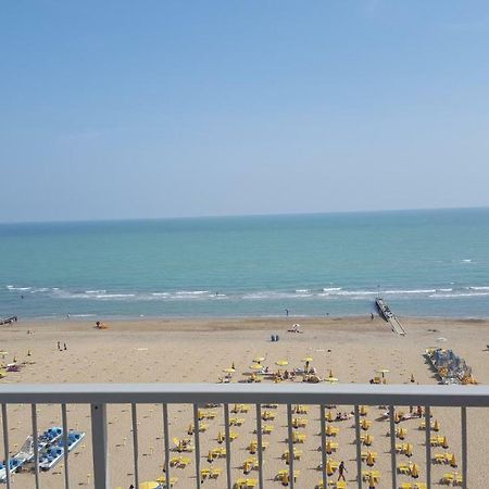 Residence Centro Commerciale - Walterigato Apartments Solo Per Famiglie リド・ディ・イエゾロ エクステリア 写真
