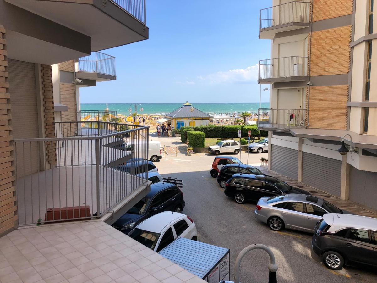 Residence Centro Commerciale - Walterigato Apartments Solo Per Famiglie リド・ディ・イエゾロ エクステリア 写真