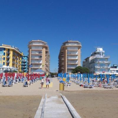 Residence Centro Commerciale - Walterigato Apartments Solo Per Famiglie リド・ディ・イエゾロ エクステリア 写真
