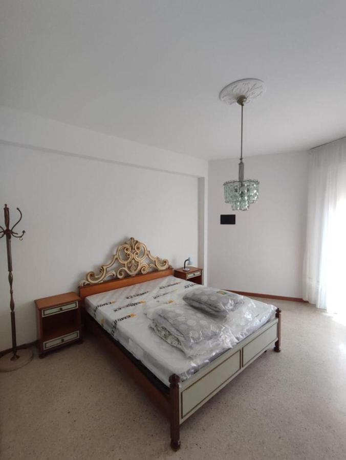 Residence Centro Commerciale - Walterigato Apartments Solo Per Famiglie リド・ディ・イエゾロ エクステリア 写真