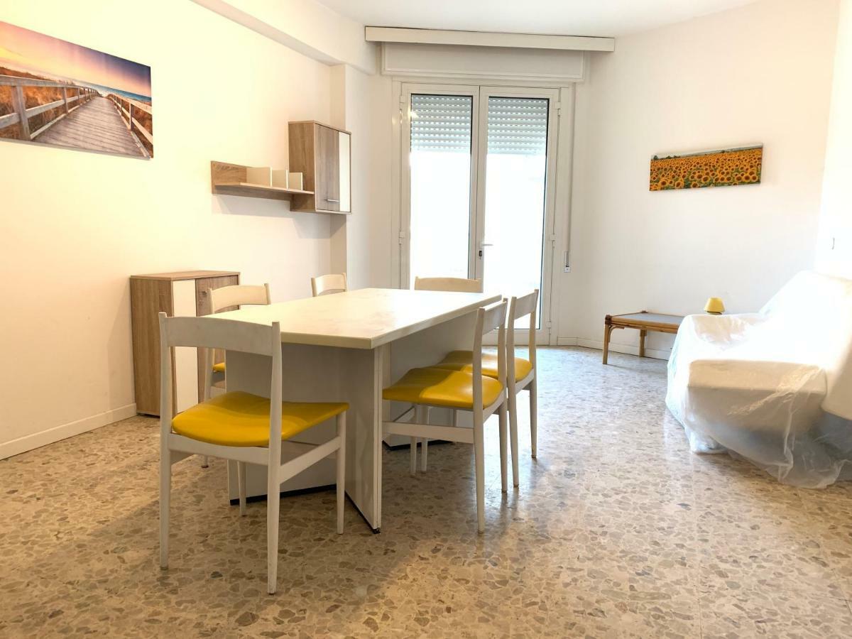 Residence Centro Commerciale - Walterigato Apartments Solo Per Famiglie リド・ディ・イエゾロ エクステリア 写真
